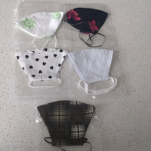 Light breathable summer design face masks🍀🌸 - Picture 2 of 8